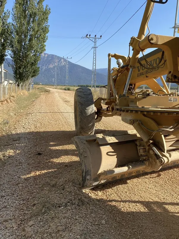 Yakaçiftlik-Karamık Bağlantı Yolunda Stabilize Çalışmaları Başladı