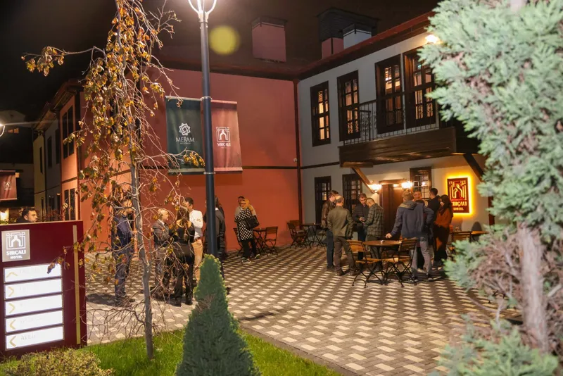 Turizm Rehberleri Sırçalı Hotel