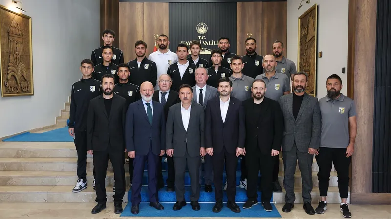 Kocasinan Şimşekspor Kayseri Protokolünü Ziyaret Etti