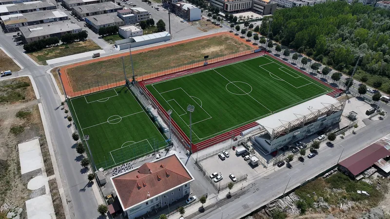 Ekrem Karaberberoğlu Spor Tesisi FIFA Kalite Sertifikası Aldı