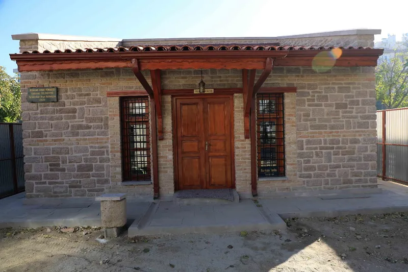 Burhan Dede Türbesi Aslına Uygun Restorasyonla İhya Edildi