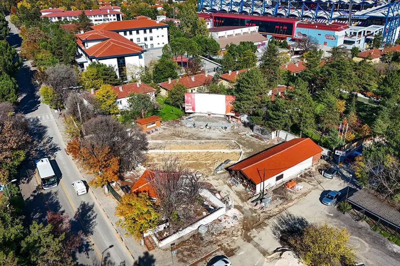 Başkan Çetinkaya Yazlık Sinema Tadilatını İnceledi