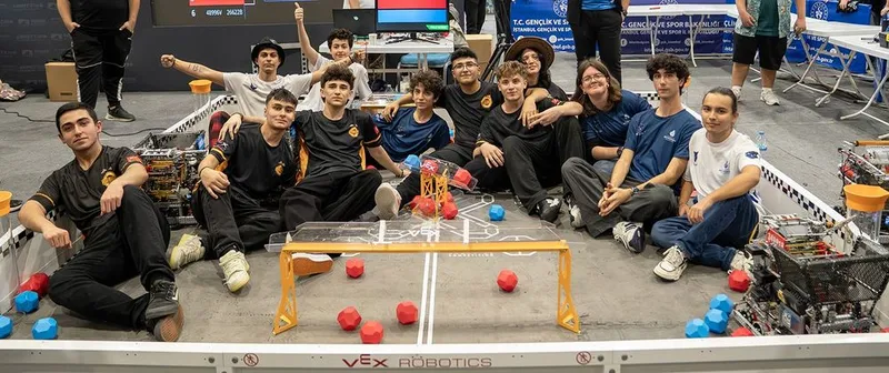 İBBTech, 41 Takım Arasında Çifte Zafer Elde Etti