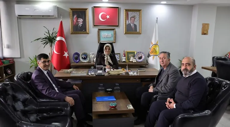 Kütahya Belediye Başkanı Eyüp Kahveci AK Parti İl Başkanlığını Ziyaret Etti