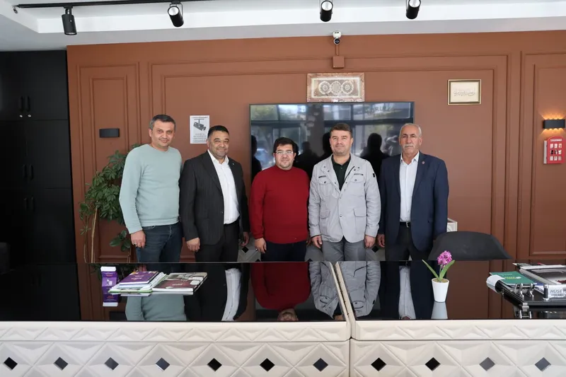 Başkan Dinçer Cumhuriyet Bulvarı Esnafını Ziyaret Etti