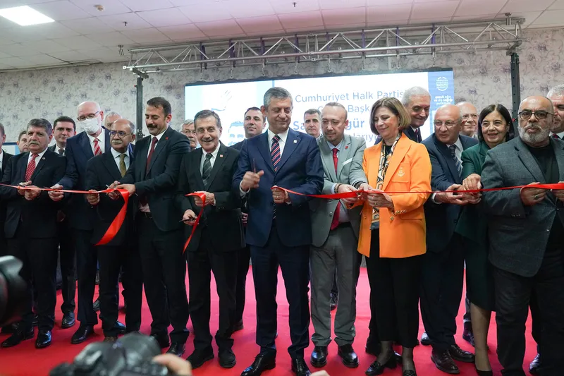 Ferdi Zeyrek Yaşam Merkezi Özgür Özel Katılımıyla Açıldı