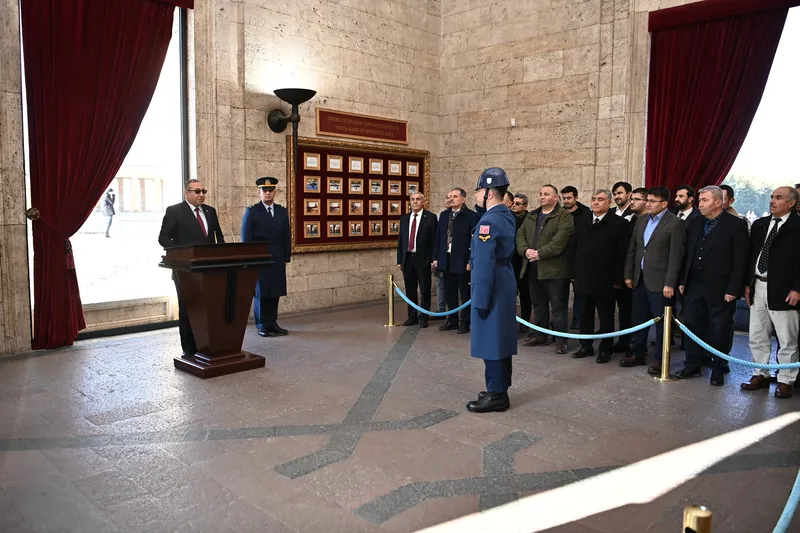 Mamak Çorumlular Federasyonu, Kuruluş Yıldönümünde Anıtkabir’i Ziyaret Etti