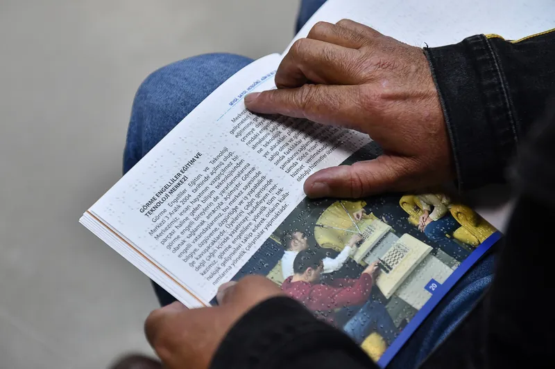 Ankara Büyükşehir Belediyesi, Görme Engelliler İçin Teknoloji Merkeziyle Hizmet Veriyor