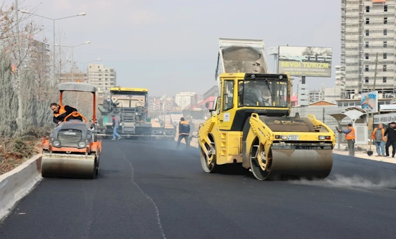 MAŞUK TOKİ YOLUNDA ASFALT SERİMİ BAŞLADI