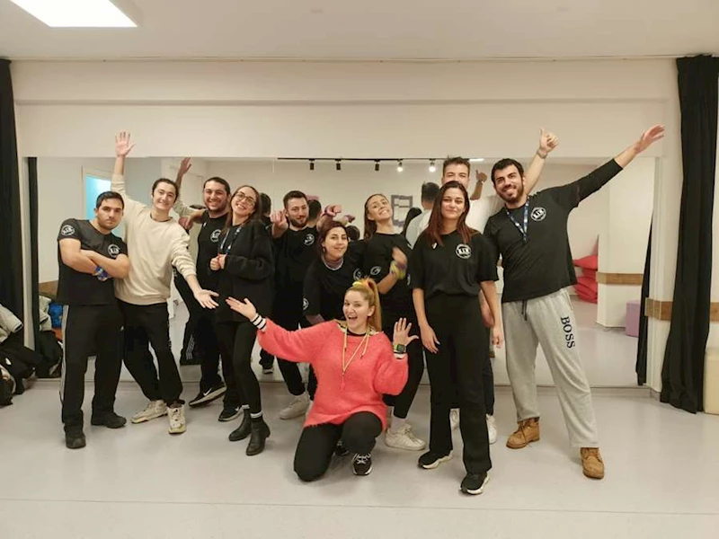 CEREN ÖZDEMİR’DE ATÖLYE KAYITLARI İÇİN SON TARİH 2 MART