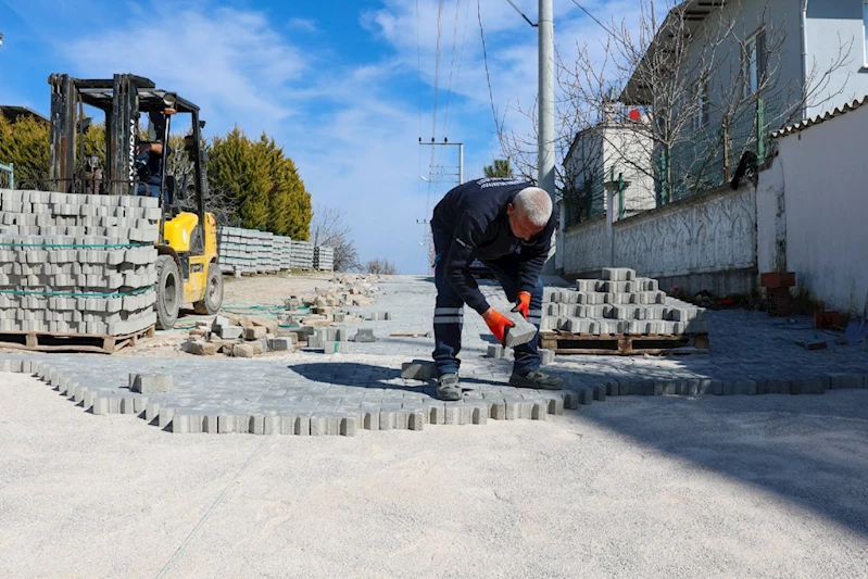 YUNUSEMRE’DEN OSMANCALI’DA YOL ÇALIŞMASI