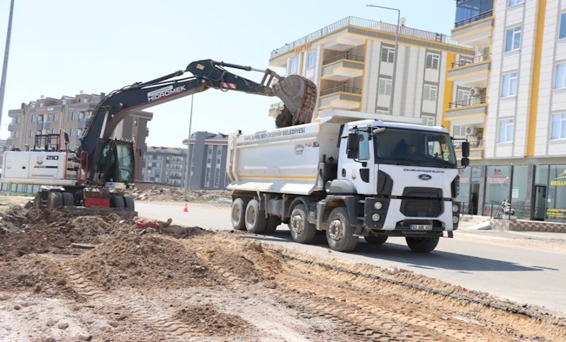 BÜYÜKŞEHİR BELEDİYESİ, KARAKÖPRÜ’DE ULAŞIMI KOLAYLAŞTIRIYOR