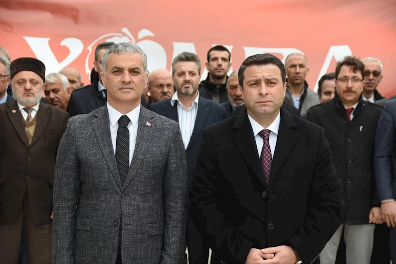 BAŞKANIMIZ 18 MART ÇANAKKALE ZAFERİ VE ŞEHİTLERİ ANMA GÜNÜ SEBEBİYLE ÇELENK SUNMA TÖRENİNE KATILDI