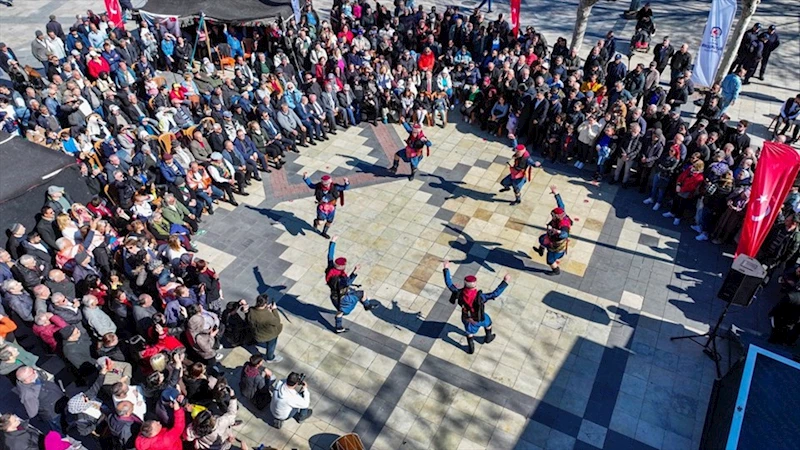 Denizli’de nevruz ateşi yandı, baharın coşkusu meydana taştı