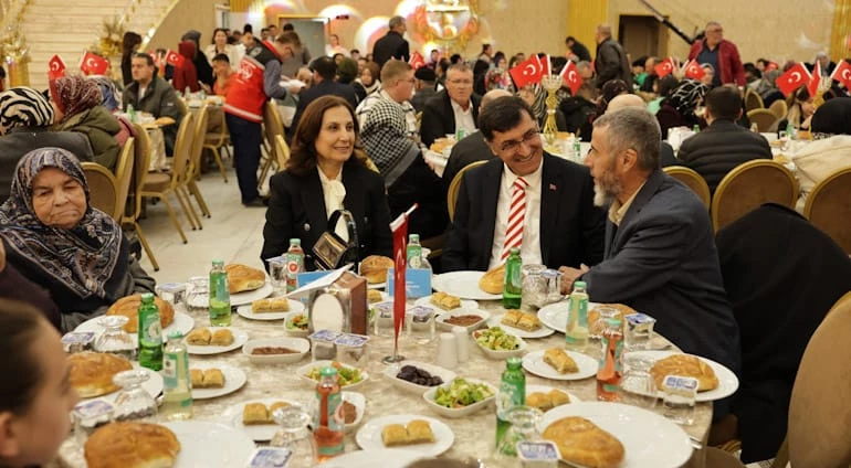 ÇANAKKALE ZAFERİ YIL DÖNÜMÜNDE BİRLİK VE BERABERLİĞİ PEKİŞTİREN İFTAR PROGRAMI
