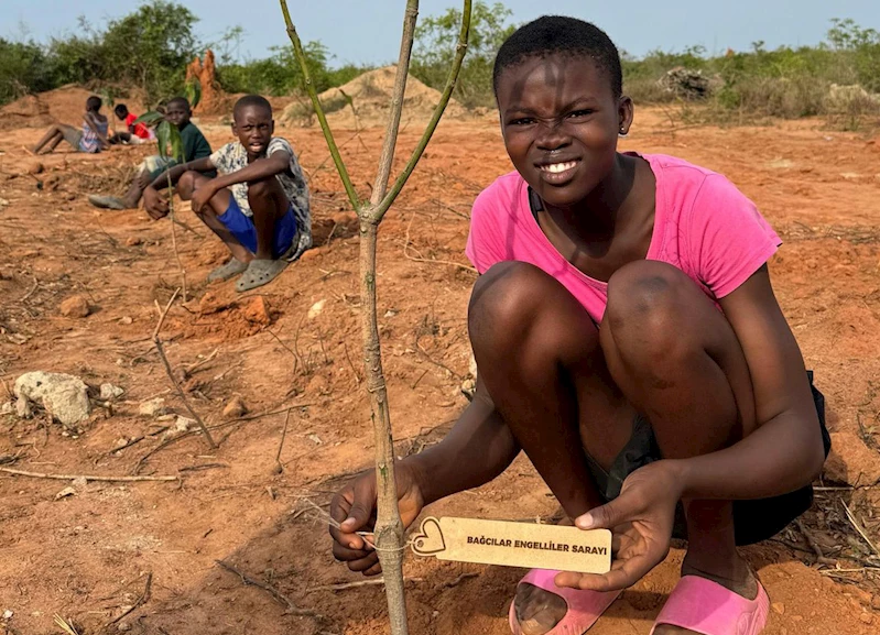 Bağcılar Belediyesi, Afrika’da yetimler için meyve bahçesi oluşturdu