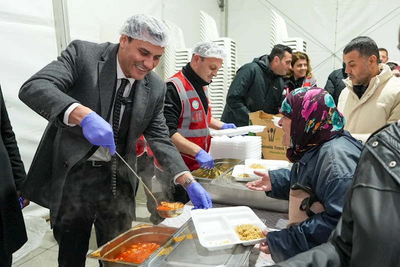 Büyükşehir’den Ramazan Boyunca 10 Bini Aşkın Kişiye Sıcak Yemek Desteği