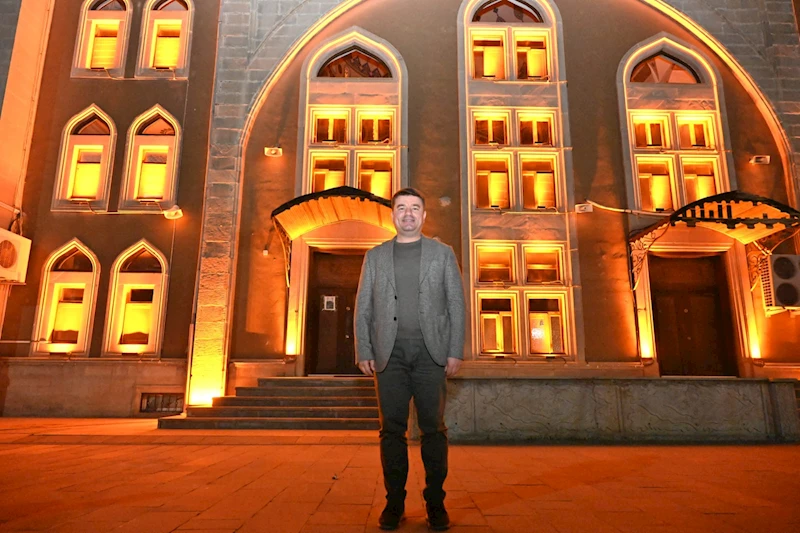 CEMALEDDİN-İ AKSARAYÎ CAMİSİ’NİN AYDINLATMASI TAMAMLANDI