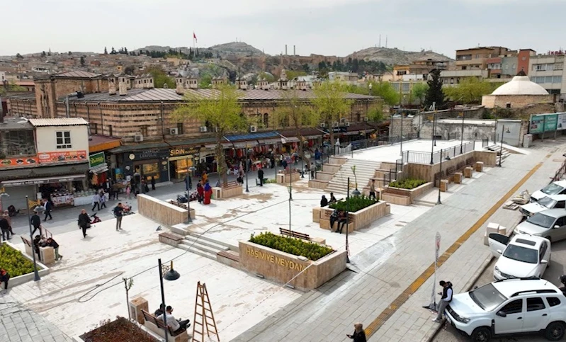 BÜYÜKŞEHİR HAŞİMİYE MEYDANI PROJESİNİ TAMAMLADI