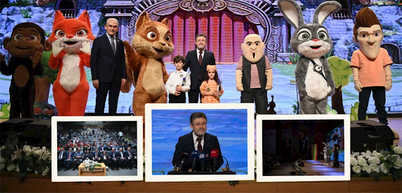 BAKAN YUMAKLI, ÇOCUK MÜZİKALİ GALA GÖSTERİMİNİ İZLEDİ