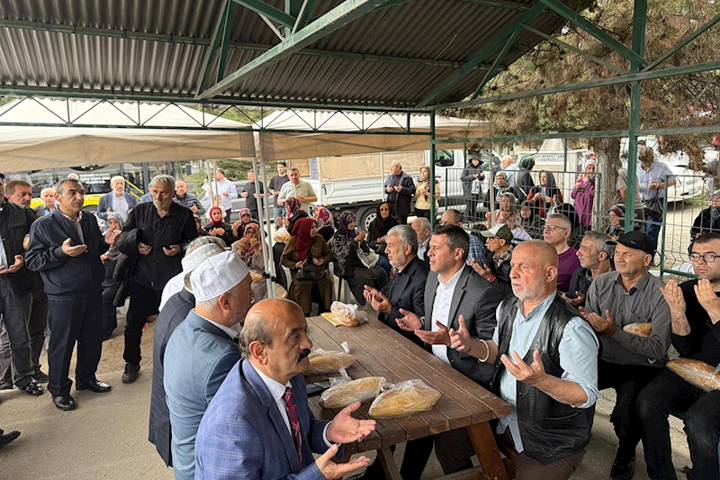 Karabük Belediyesi’nden Bayram Arifesinde Mevlit Programı