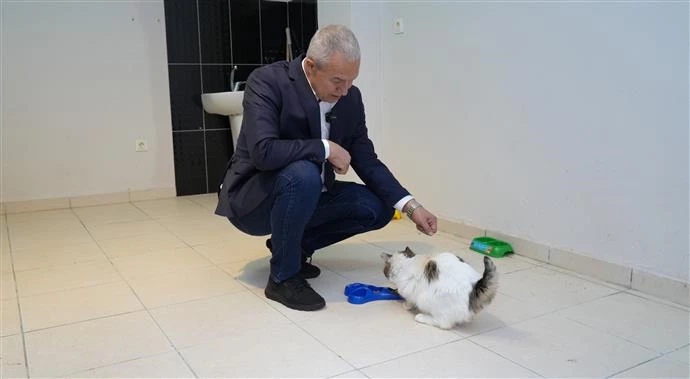 BAŞKAN ÖZÇELİK