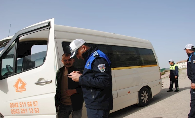 ŞANLIURFA’DA OKUL SERVİSLERİ DENETLENDİ