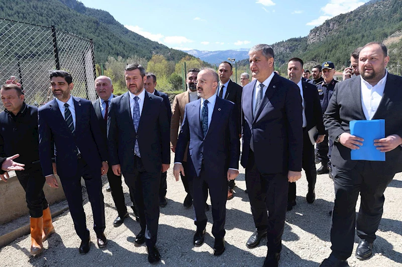 İçişleri Bakan Yardımcısı Bülent Turan, Karabük Belediyesi’nin Barınak Projesini Yerinde İnceledi