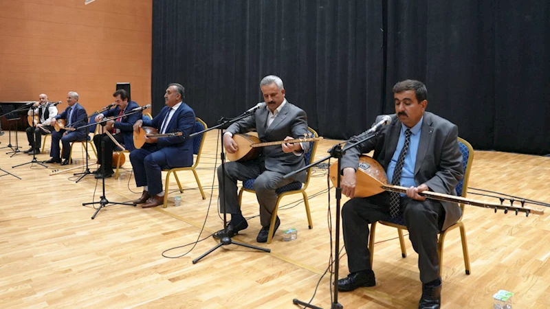 Âşıklar Sahne Aldı, Edebiyatın Kalbi Sazla Çarptı