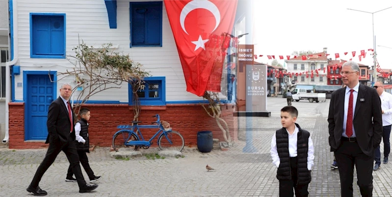 BAŞKAN DALGIÇ, ÇOCUK BAŞKANLA BİRLİKTE YÜRÜDÜ