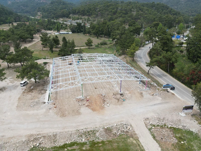 Tekirova pazar yerinde çalışmalar sürüyor