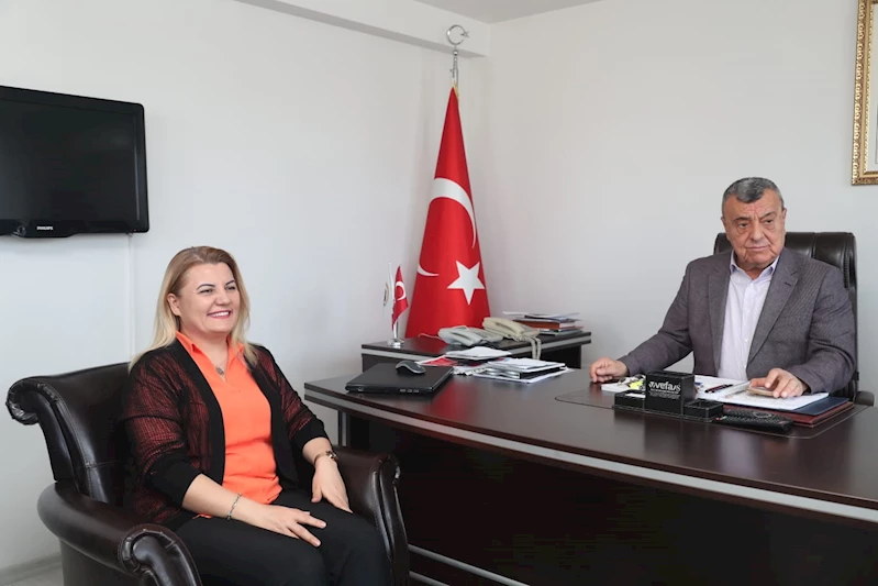 FATMA BAŞKAN, CHP İL VE İLÇE BAŞKANLIĞI İLE BİRLİKTE MUZAFFER GÜRFİDAN’A HAYIRLI OLSUN ZİYARETİ GERÇEKLEŞTİRDİ