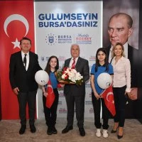 Başkan Mustafa Bozbey, koltuğunu geleceğin başkanlarına devretti