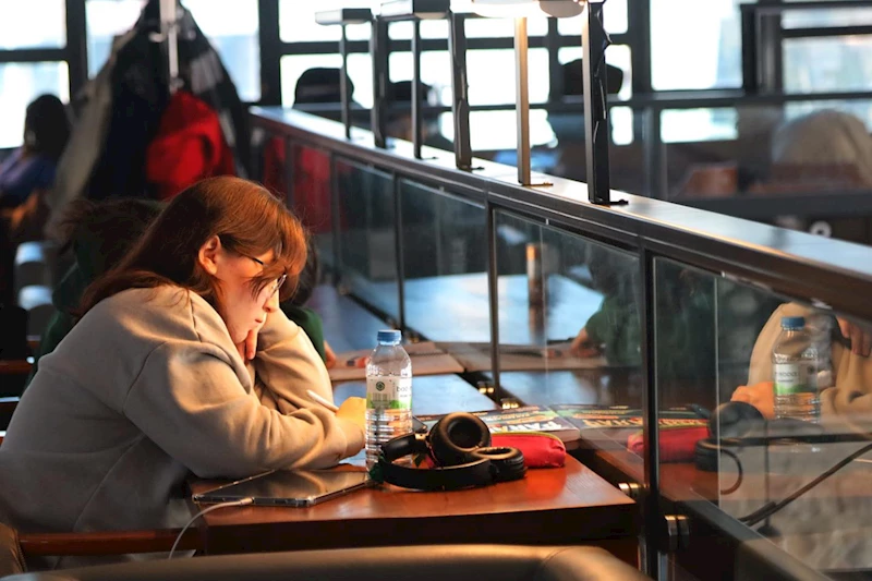 AKSARAY’DA GELECEK KİTAP KONAKLARINDA ŞEKİLLENİYOR