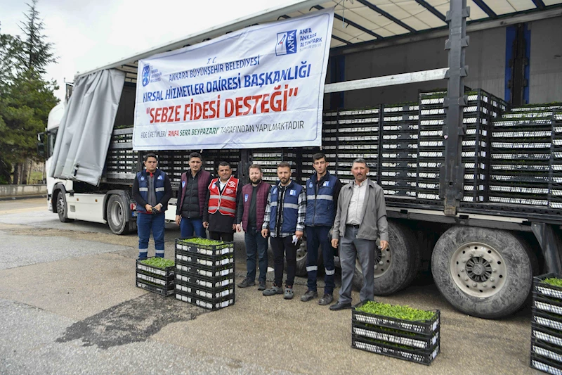 ANKARA BÜYÜKŞEHİR BELEDİYESİ’NDEN ÇİFTÇİYE BÜYÜK DESTEK: 1 MİLYONUN ÜZERİNDE ERKENCİ SEBZE FİDESİ DAĞITILDI