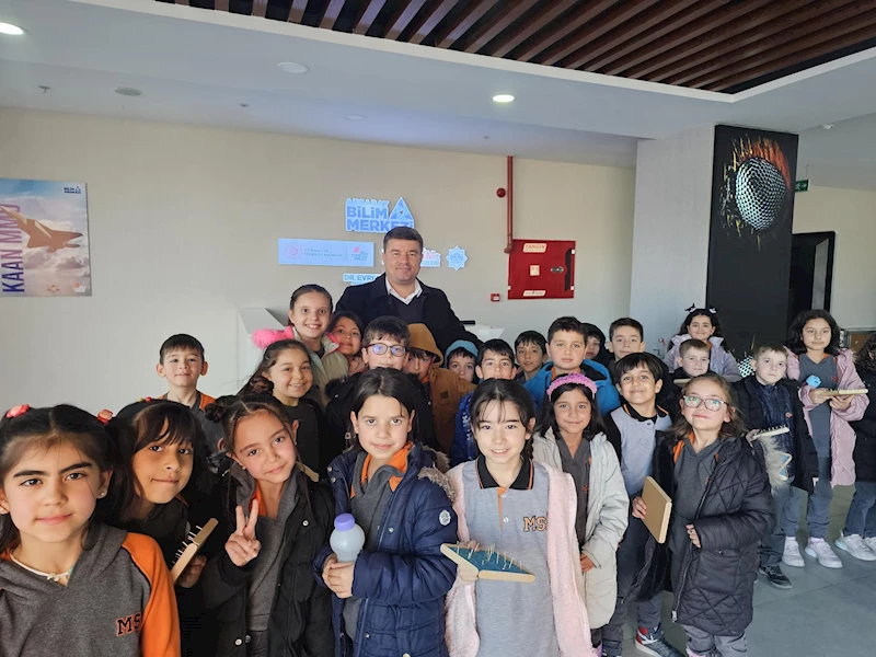 AKSARAY BİLİM MERKEZİNDE TEKNOLOJİ DESTEKLİ MATEMATİK EĞİTİMLERİ BAŞLIYOR