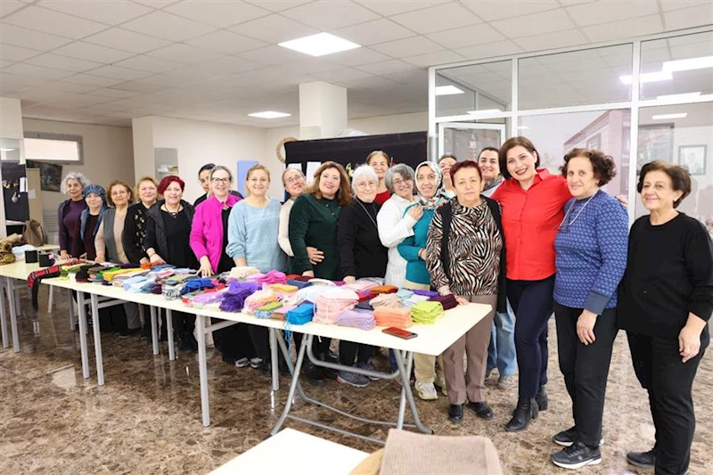 Bayraklı Belediyesinden huzurevi sakinlerine 750 adet battaniye