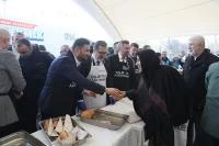 KÂĞITHANE’DE BALIK EKMEK ZİYAFETİNE ON BİNLER KATILDI