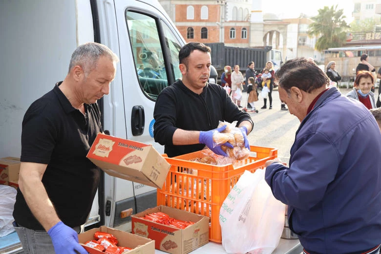 Büyükşehir’den Ramazan ayı boyunca 4 çeşit sıcak yemek ikramı
