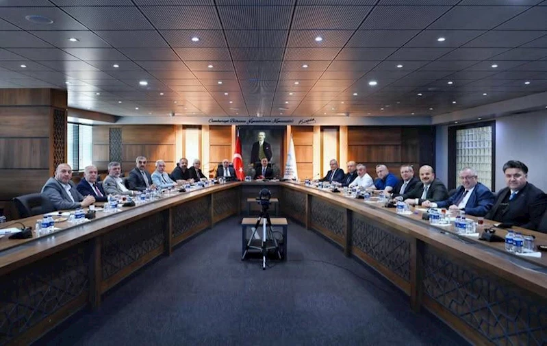 Balıkesir Büyükşehir Belediye Başkanımız Sn. Ahmet Akın’ın öncülüğünde, ilçe belediye başkanlarımızla bir araya gelerek toplantımızı gerçekleştirdik.