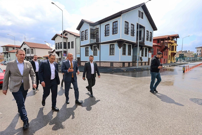 BAŞKAN KAVUŞ; “GELECEK NESİLLERE DEĞERLİ BİR EMANET BAKIYORUZ”