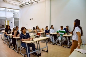 Büyükşehir Belediyesi yurttaşlara İşaret Dili Kursu veriyor