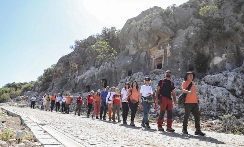 ‘Tarihi Kilikya Yolu Projesi’ ile Doğa Tutkunları, Mersin’in Doğal ve Tarihi Güzelliklerini Keşfetti