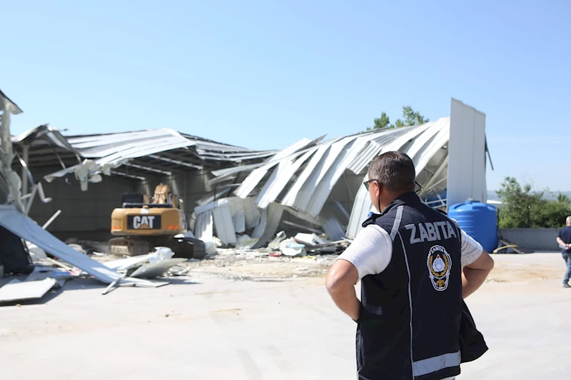 Yaylacık Mahallesi’nde 2 kaçak yapı yıkıldı