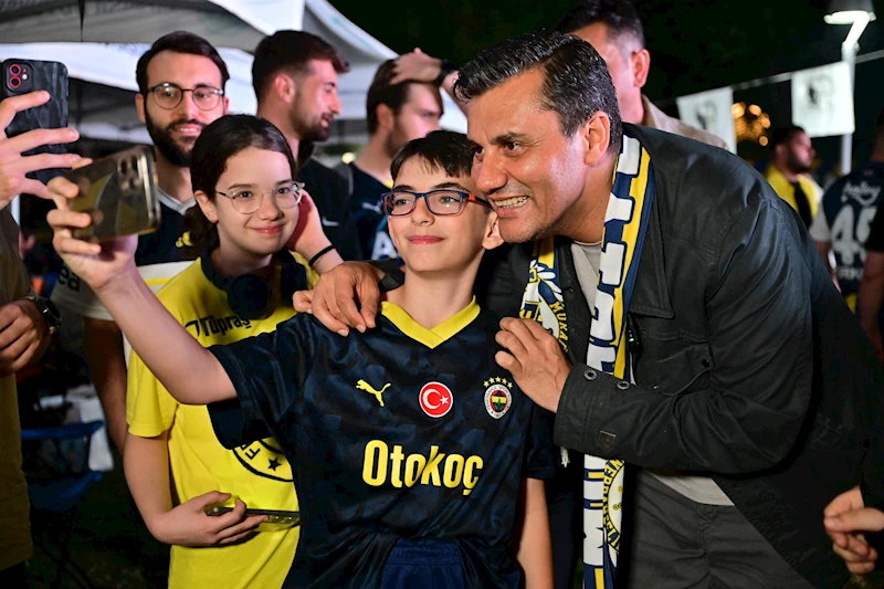 Manisalılar Finali Başkan Zeyrek’le Birlikte İzledi