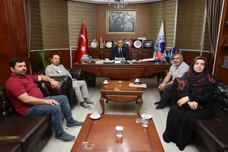HAFIZ MURAT KÖSEOĞLU İMAM HATİP ORTAOKULU YÖNETİMİNDEN BAŞKANIMIZA MAKAMINDA ZİYARET