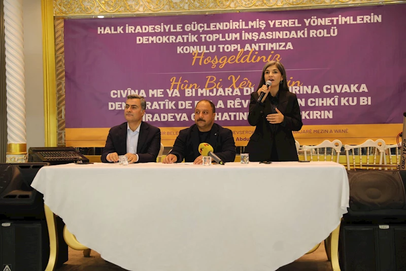 Eşbaşkanlar Muhtarlarla Buluştu: “Sorunları Birlikte Çözeceğiz”