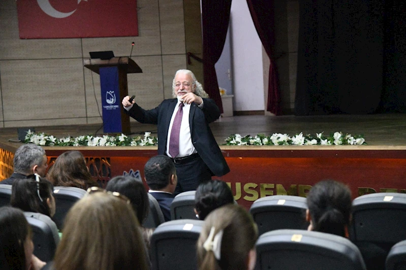YUNUSEMRE’DE ‘BAŞARIYA GİDEN YOL’ ANLATILDI