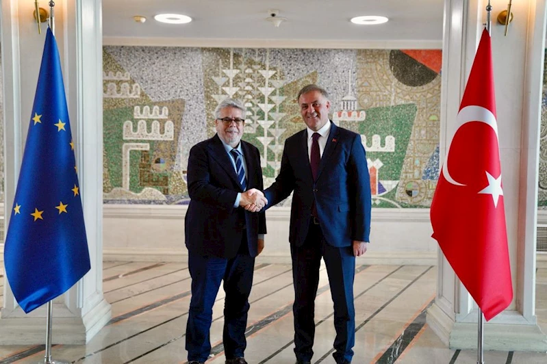 İBB BAŞKANVEKİLİ NURİ ASLAN: “SİSTEMATİK BASKILAR ARTIK BİR DEMOKRASİ KRİZİNE DÖNÜŞTÜ”
