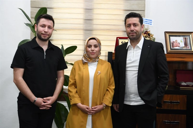 EŞ BAŞKANIMIZ TUBA SAILĞAN SANATÇI HOZAN AYTAÇ